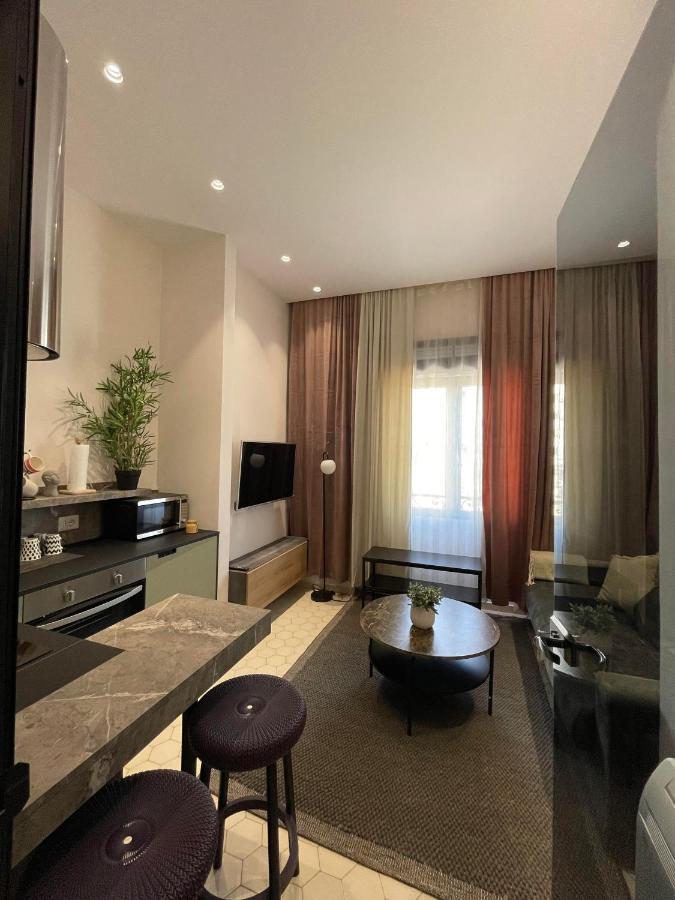 Urban Stay Tirana Deluxe Esterno foto
