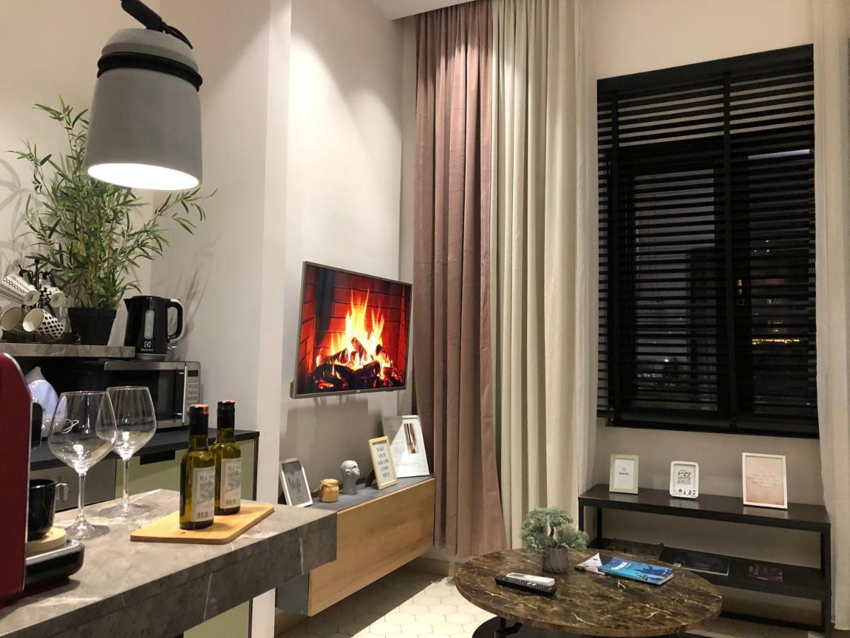 Urban Stay Tirana Deluxe Esterno foto