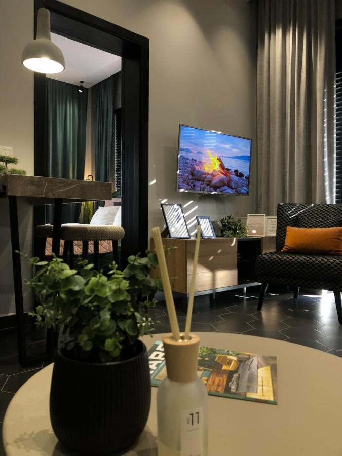Urban Stay Tirana Deluxe Esterno foto
