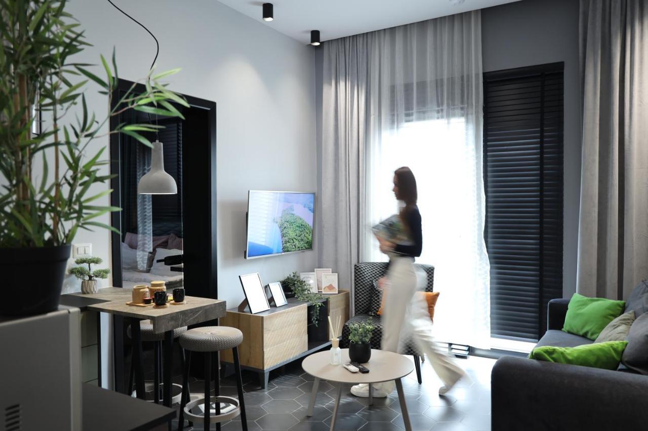 Urban Stay Tirana Deluxe Esterno foto